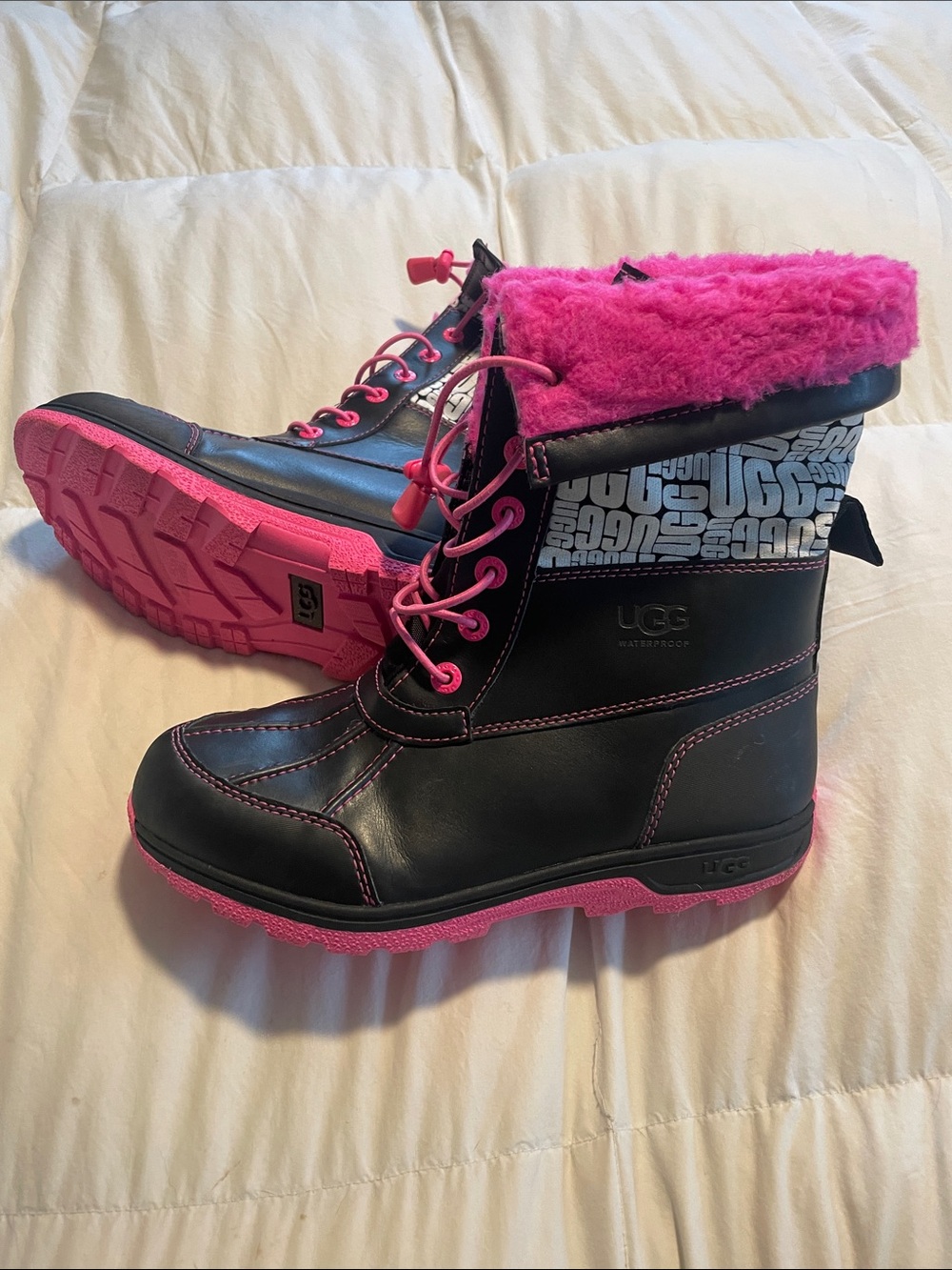 UGG Kids Black and Hot Pink Faux-Fur Waterproof Winter Boots